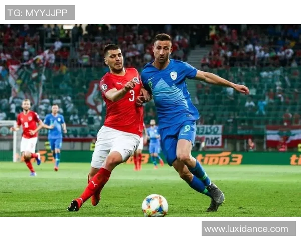 足球明星与怪兽的高清奇幻对决图片欣赏，尽享视觉盛宴与运动魅力