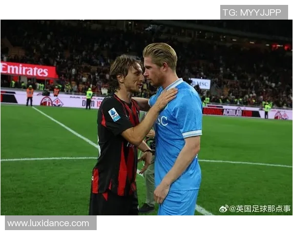 足球巨星同框瞬间回顾汇聚全球明星的精彩合影时刻 足球巨星同框瞬间回顾汇聚全球明星的精彩合影时刻