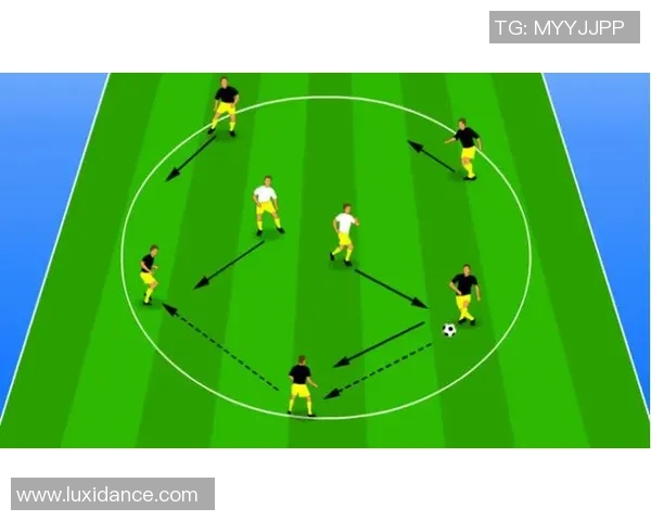 足球明星如何运用脚弓技巧精准传球解析与实战应用分享 足球明星如何运用脚弓技巧精准传球解析与实战应用分享