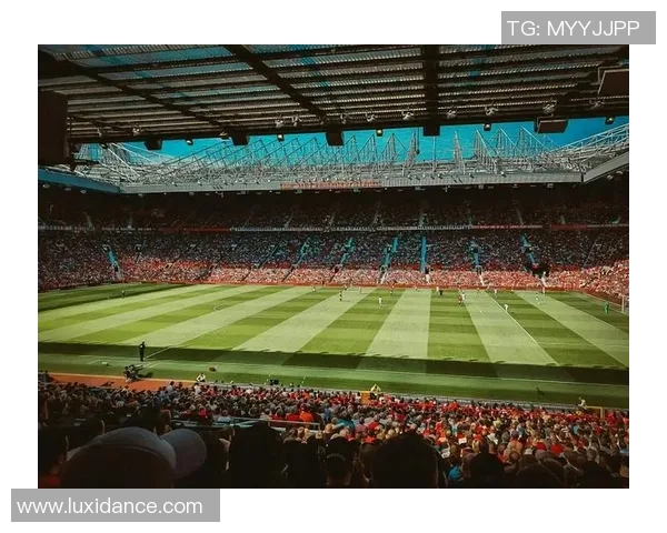 闪耀绿茵场的传奇球星们他们的故事与荣耀尽在此篇介绍 闪耀绿茵场的传奇球星们他们的故事与荣耀尽在此篇介绍